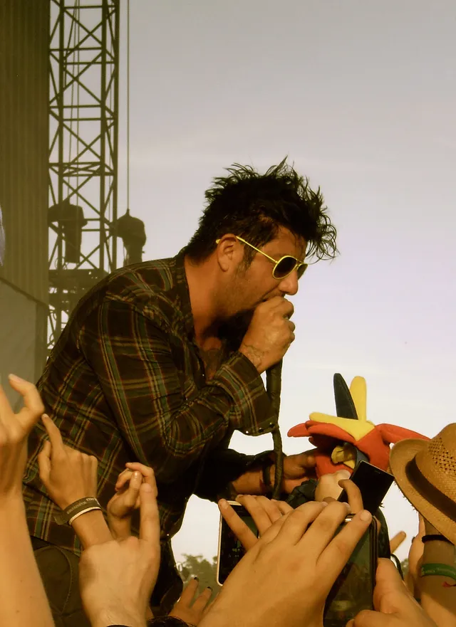 `Deftones`