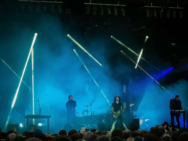 `Nine Inch Nails `