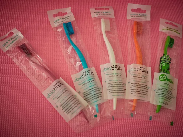 `biobrush`