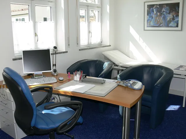 `dr-hanno-platz`