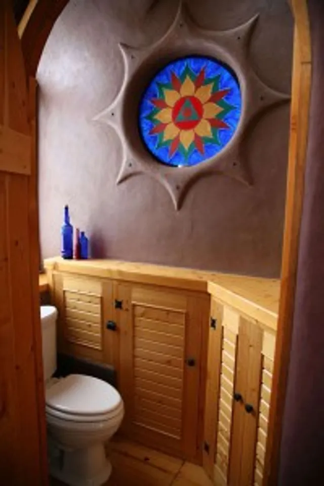 `earthship`