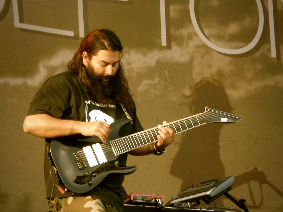 2020_08_deftones-anne-reis-cardamonchai.com_.png