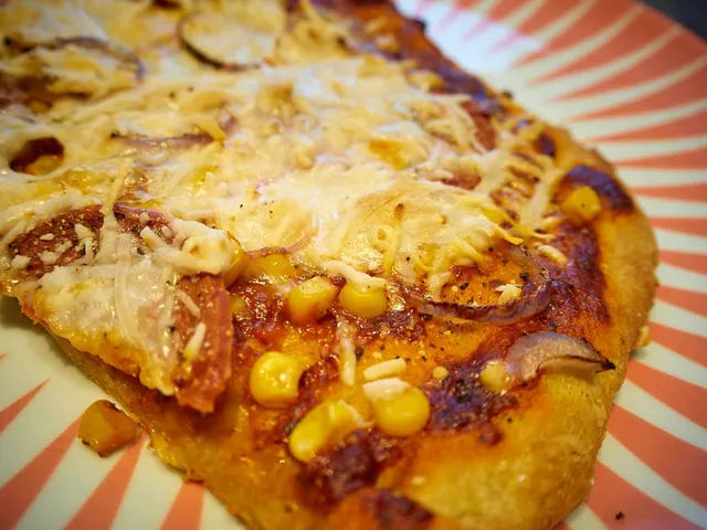 Vegane Salami-Pizza