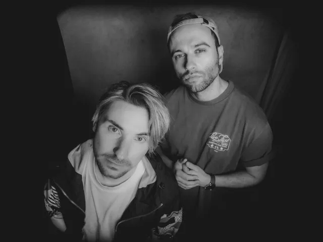 Im Gespräch mit Esco über die Single "rosarot"