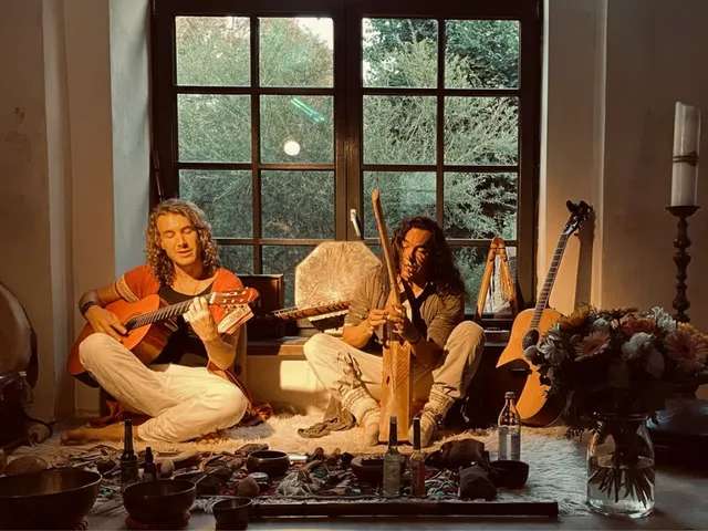 REBORN: Medicine Songs, die das Herz berühren